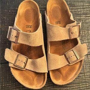 Birkenstock sandals size 39 (8-8 1/2)